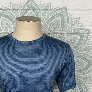 prAna Blue Striped Performance Yoga Tee Shirt Men’s Medium Athletic Fit